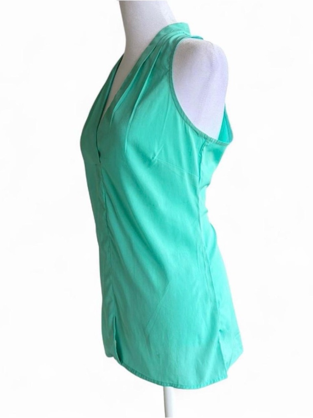 Banana Republic Turquoise Sleeveless V-Neck Shell - Picture 2 of 5
